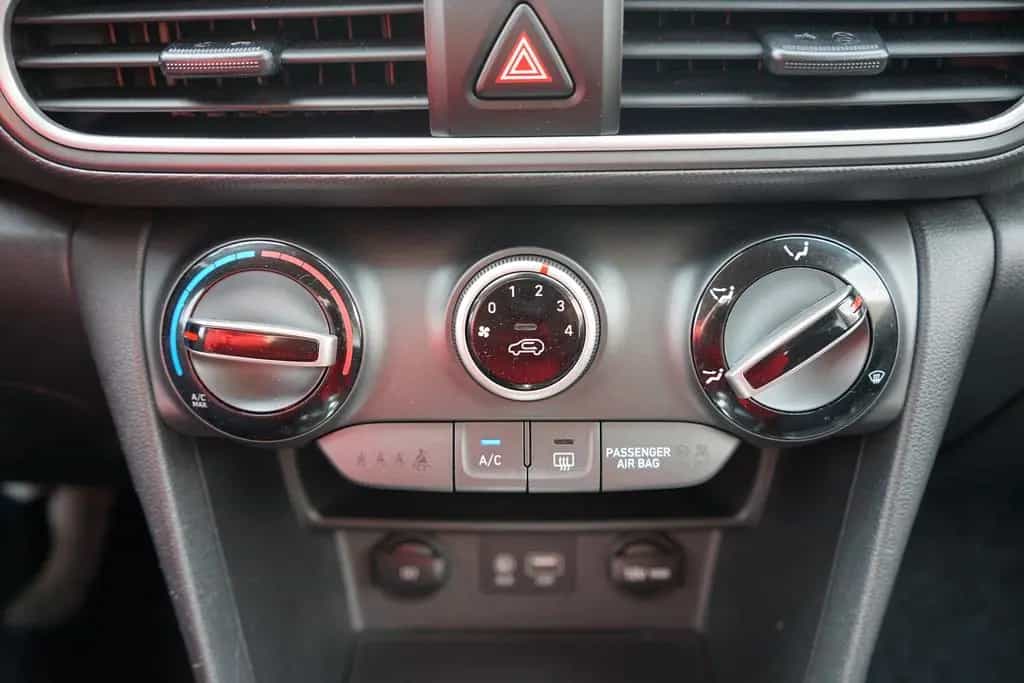 Hyundai KONA 1.0 T-GDI Select 2WD Spurhalte Tempomat USB 09/2020-photo-16