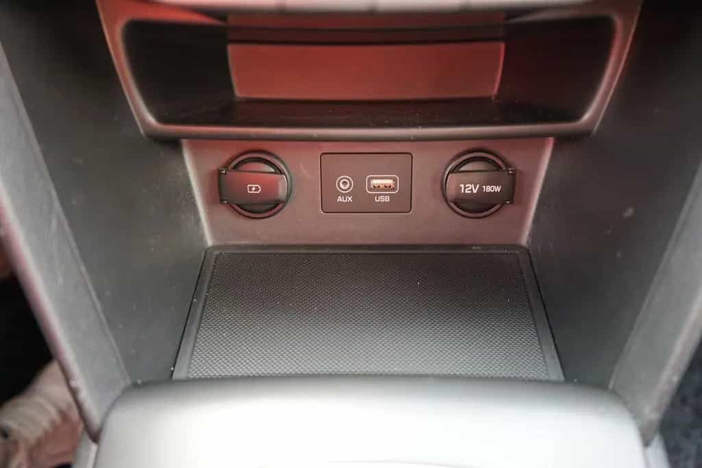 Hyundai KONA 1.0 T-GDI Select 2WD Spurhalte Tempomat USB 09/2020-photo-17