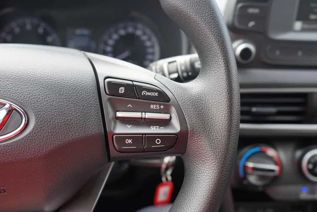 Hyundai KONA 1.0 T-GDI Select 2WD Spurhalte Tempomat USB 09/2020-photo-19
