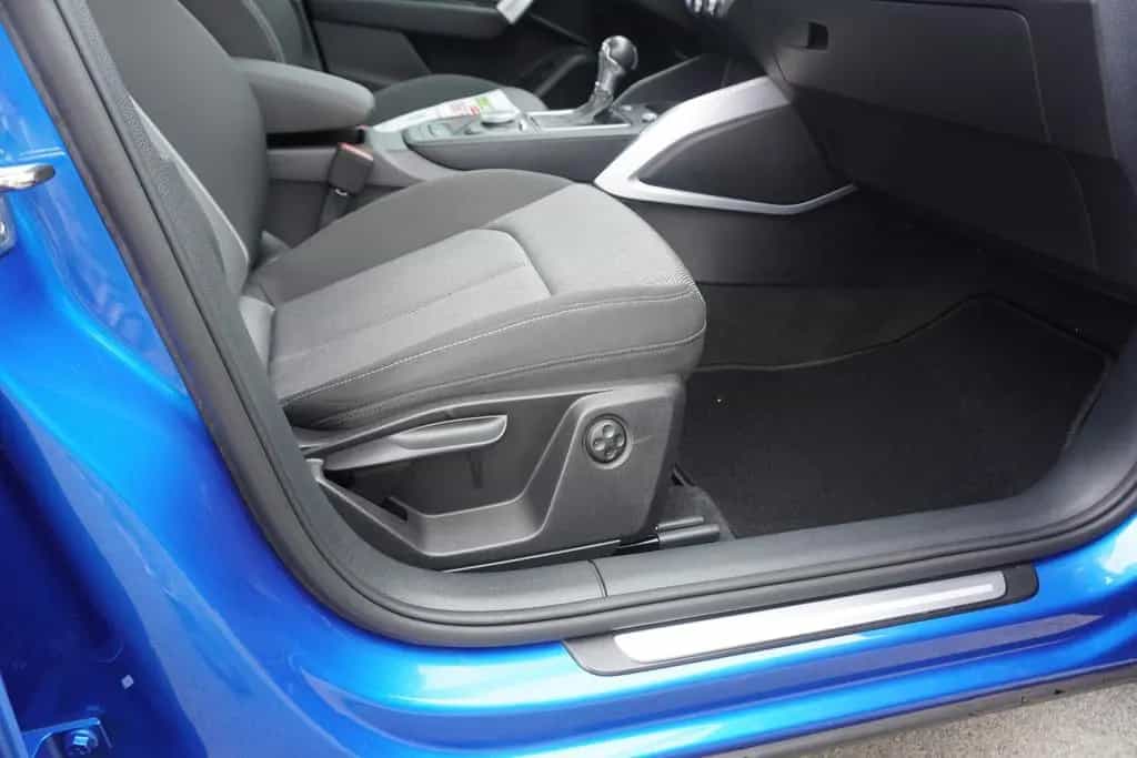Audi Q2 1.4 TFSI sport Tempomat el. Heckklappe AHK 06/2018-photo-12