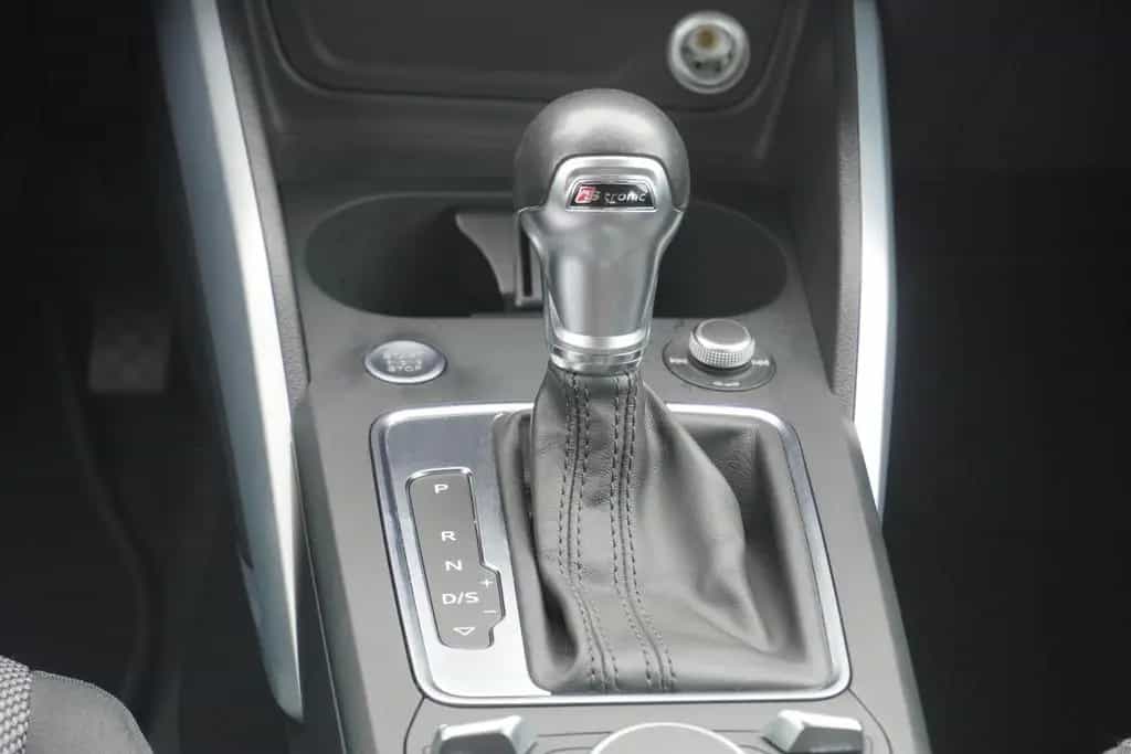 Audi Q2 1.4 TFSI sport Tempomat el. Heckklappe AHK 06/2018-photo-16