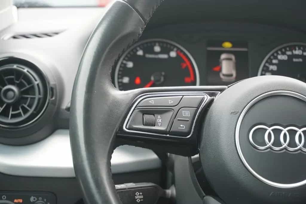 Audi Q2 1.4 TFSI sport Tempomat el. Heckklappe AHK 06/2018-photo-18