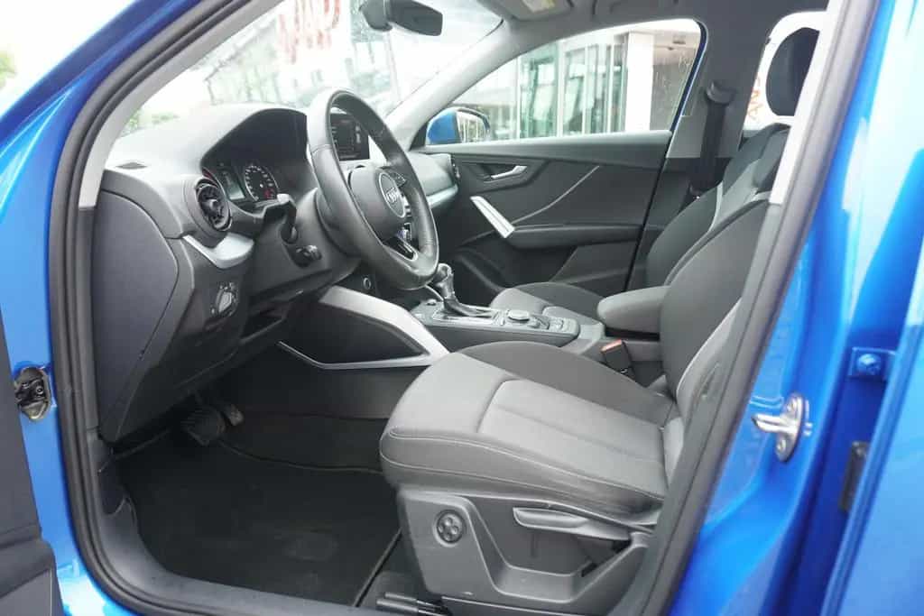 Audi Q2 1.4 TFSI sport Tempomat el. Heckklappe AHK 06/2018-photo-8