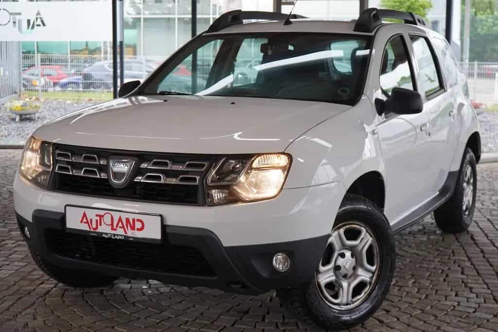 Dacia Duster 1.2  4x2 Navi Totwinkel DAB Kamera PDC 01/2018-photo-1