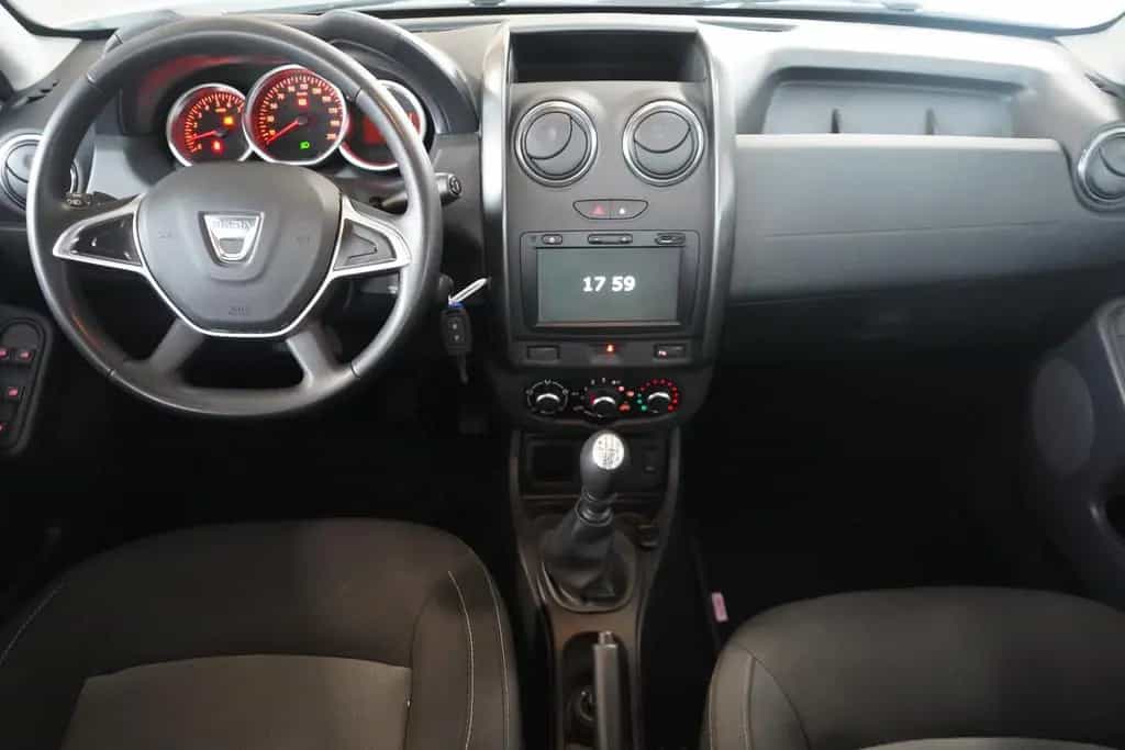 Dacia Duster 1.2  4x2 Navi Totwinkel DAB Kamera PDC 01/2018-photo-11