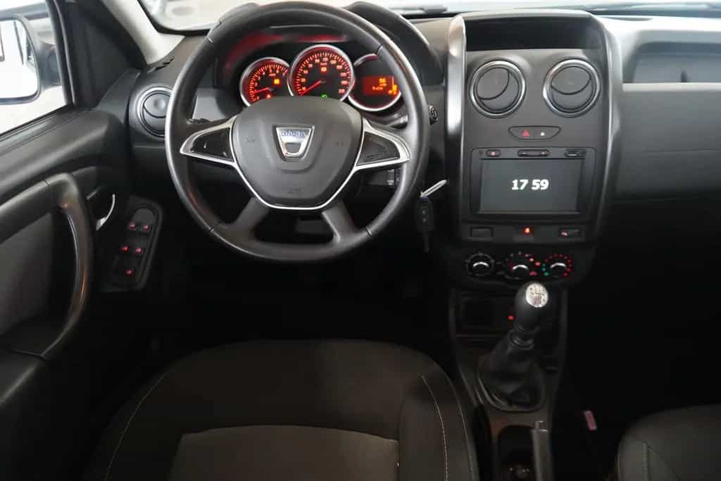 Dacia Duster 1.2  4x2 Navi Totwinkel DAB Kamera PDC 01/2018-photo-12