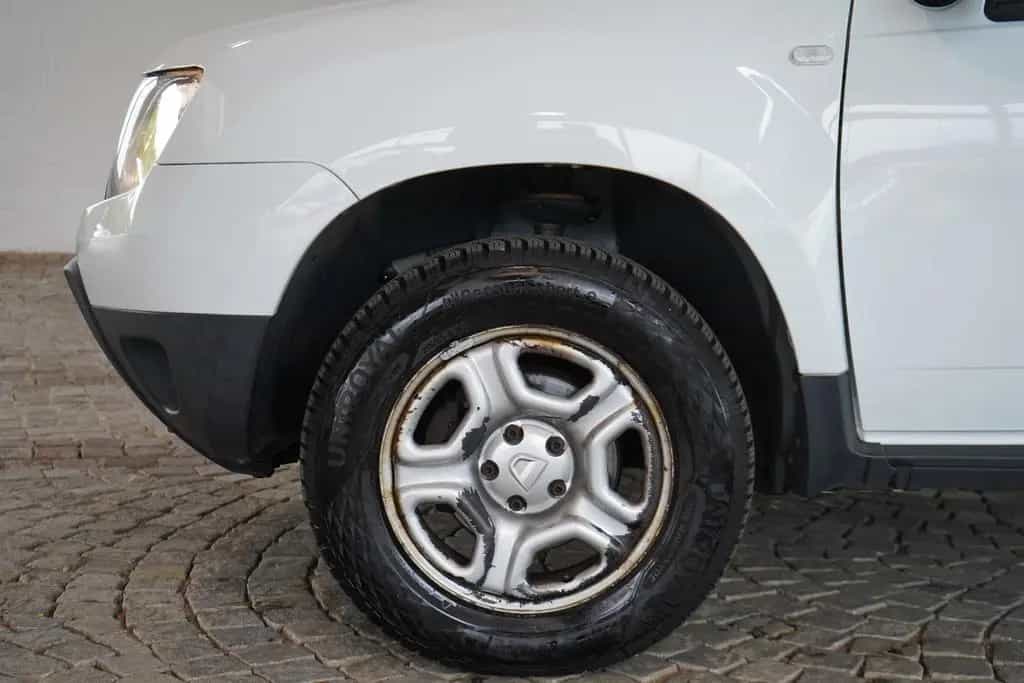Dacia Duster 1.2  4x2 Navi Totwinkel DAB Kamera PDC 01/2018-photo-9