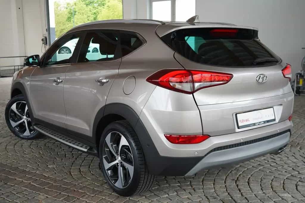 Hyundai Tucson 1.6 T-GDI LED Navi Kamera Sitzbelüftung 12/2016-photo-2