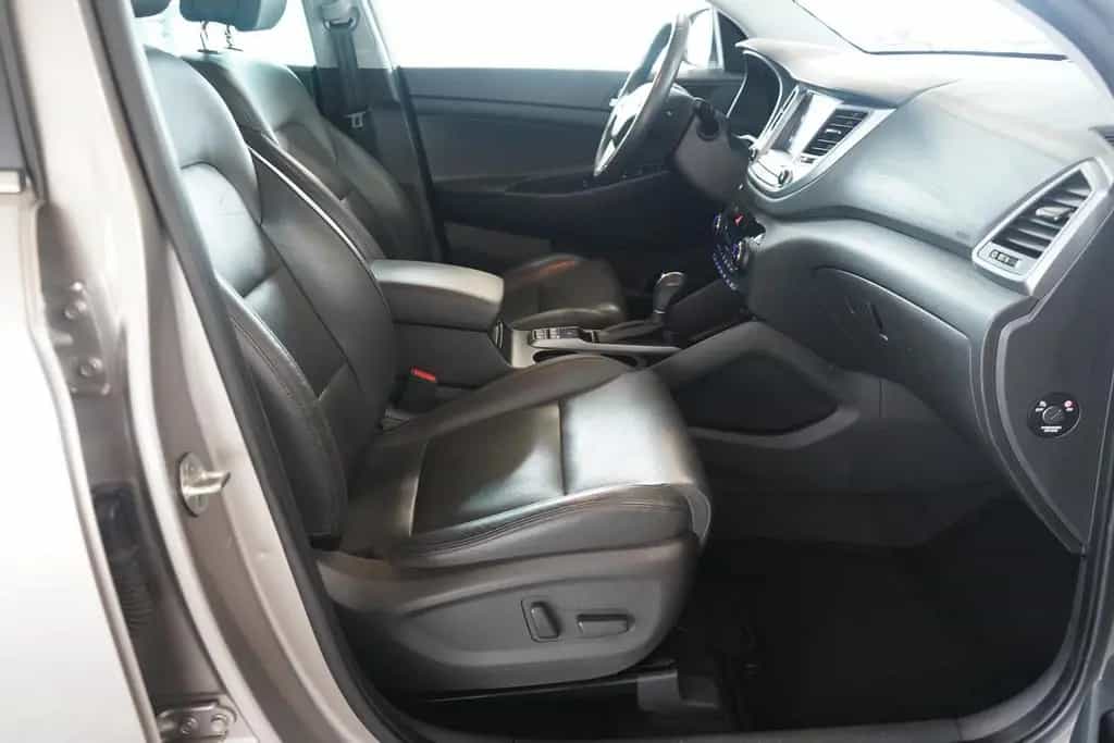 Hyundai Tucson 1.6 T-GDI LED Navi Kamera Sitzbelüftung 12/2016-photo-28