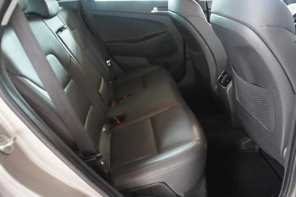 Hyundai Tucson 1.6 T-GDI LED Navi Kamera Sitzbelüftung 12/2016-photo-29