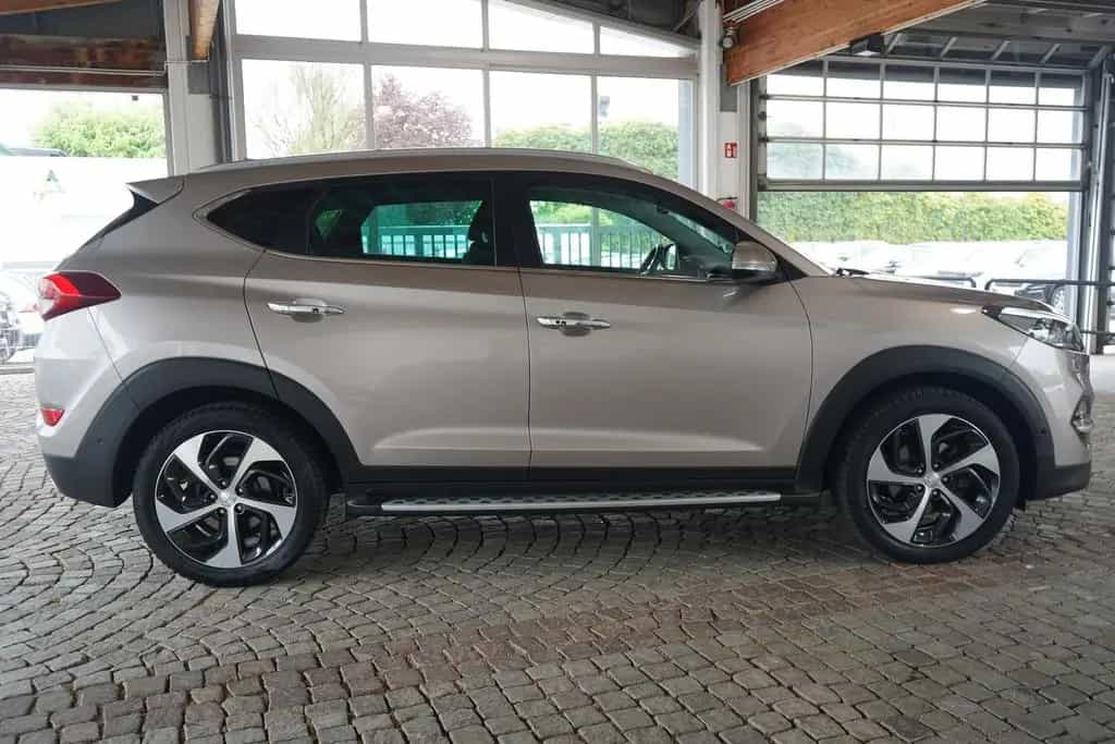 Hyundai Tucson 1.6 T-GDI LED Navi Kamera Sitzbelüftung 12/2016-photo-5