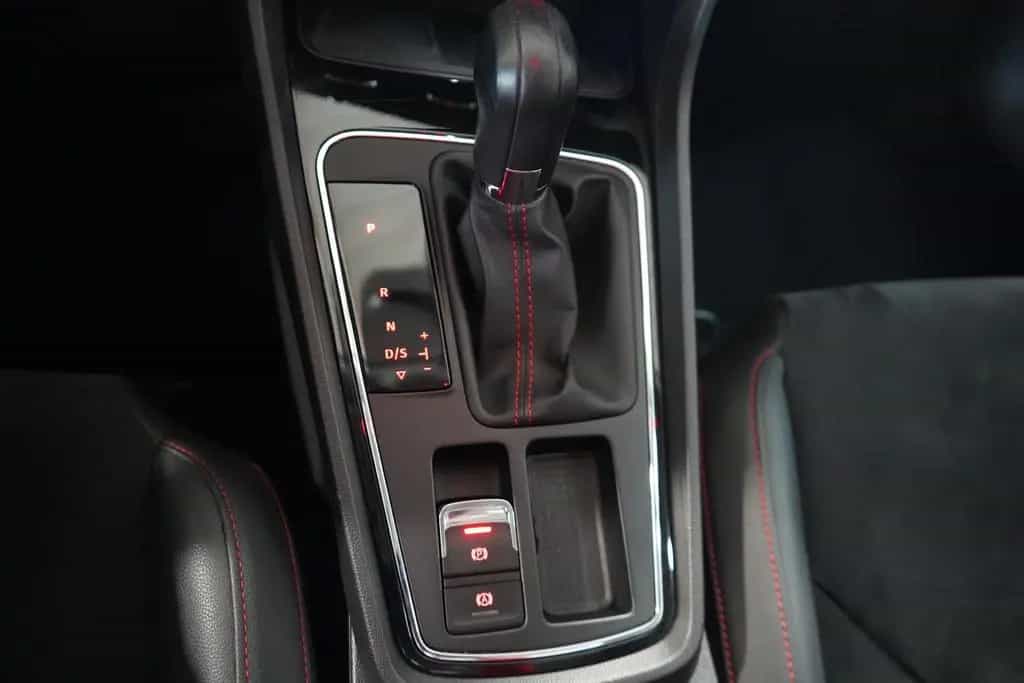 Seat Leon ST 1.5 FR LED FullLink Digitales Cockpit 07/2019-photo-20