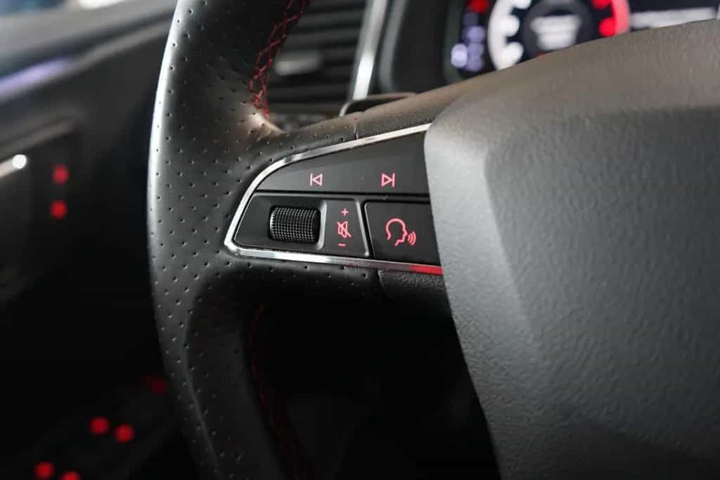 Seat Leon ST 1.5 FR LED FullLink Digitales Cockpit 07/2019-photo-23