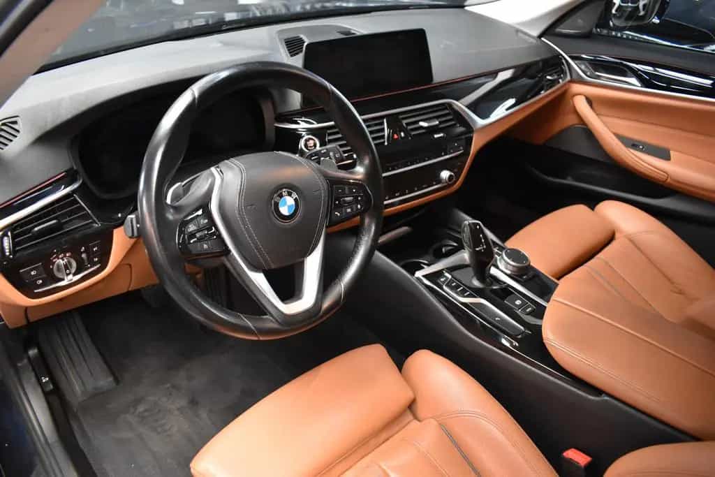 BMW 520 d Touring SPORT LINE*PANO*AHK*H&K*LEDER* 07/2020-photo-10