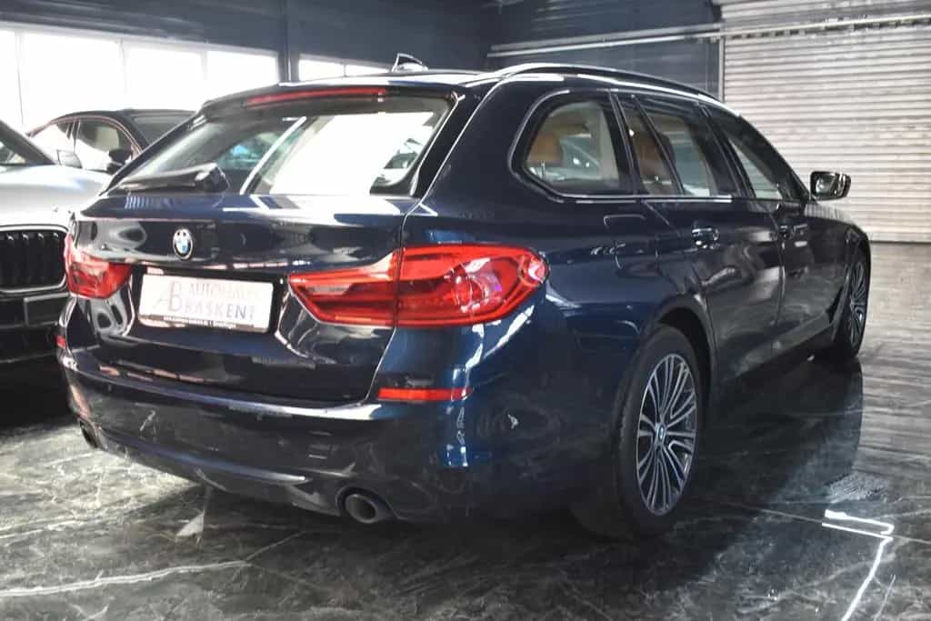 BMW 520 d Touring SPORT LINE*PANO*AHK*H&K*LEDER* 07/2020-photo-7