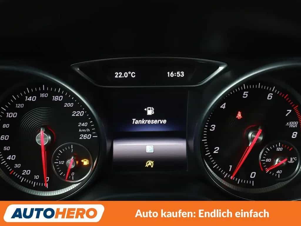 Mercedes-Benz CLA 180 Urban *NAVI*LED*PDC*SHZ* 02/2017-photo-19