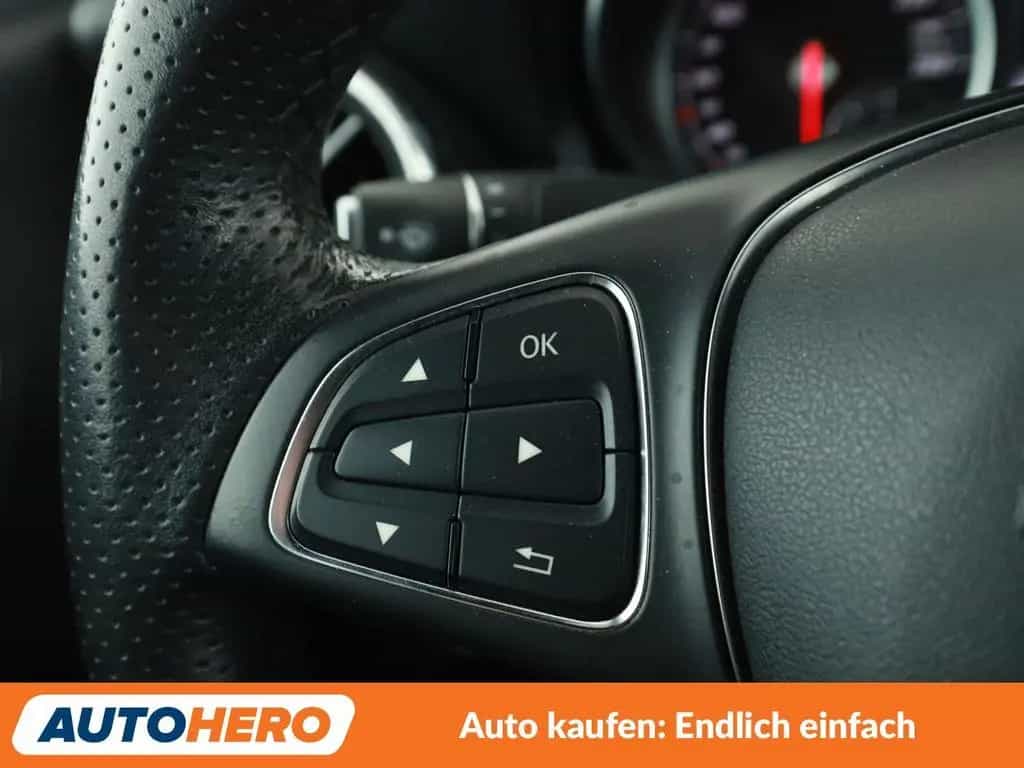Mercedes-Benz CLA 180 Urban *NAVI*LED*PDC*SHZ* 02/2017-photo-28