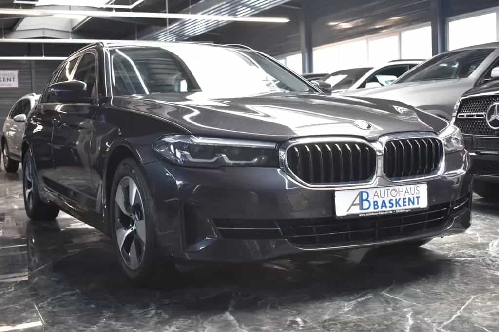 BMW 520 d Touring xDrive*AHK*LED*LIVE COCKPIT*SHZ* 01/2021-photo-13