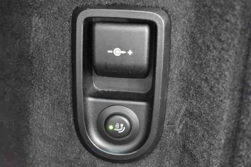 BMW 520 d Touring xDrive*AHK*LED*LIVE COCKPIT*SHZ* 01/2021-photo-19