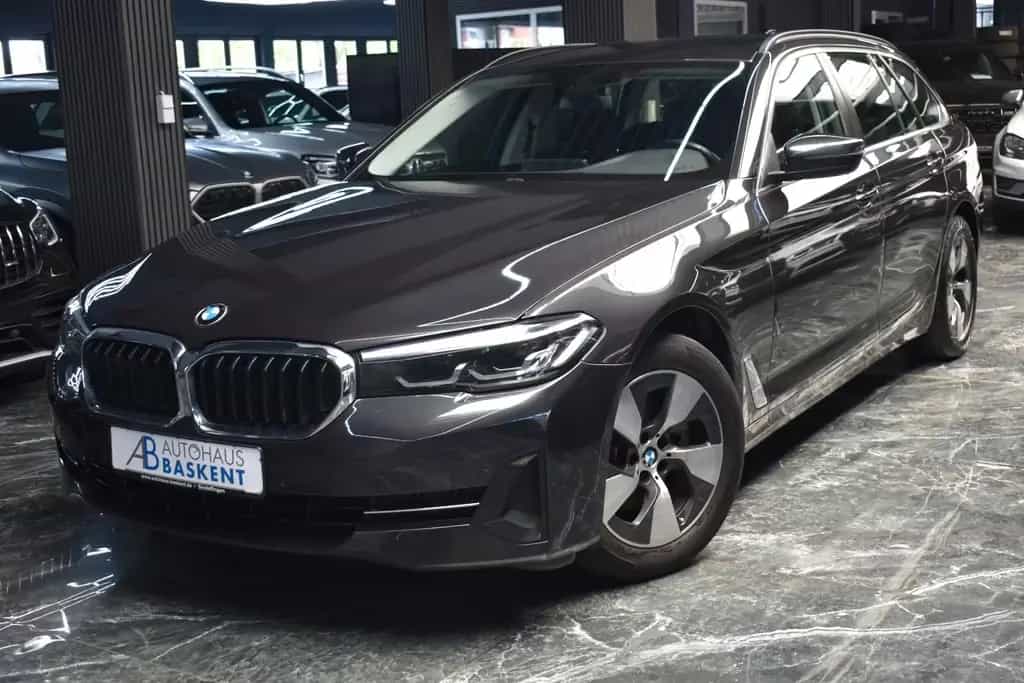 BMW 520 d Touring xDrive*AHK*LED*LIVE COCKPIT*SHZ* 01/2021-photo-26