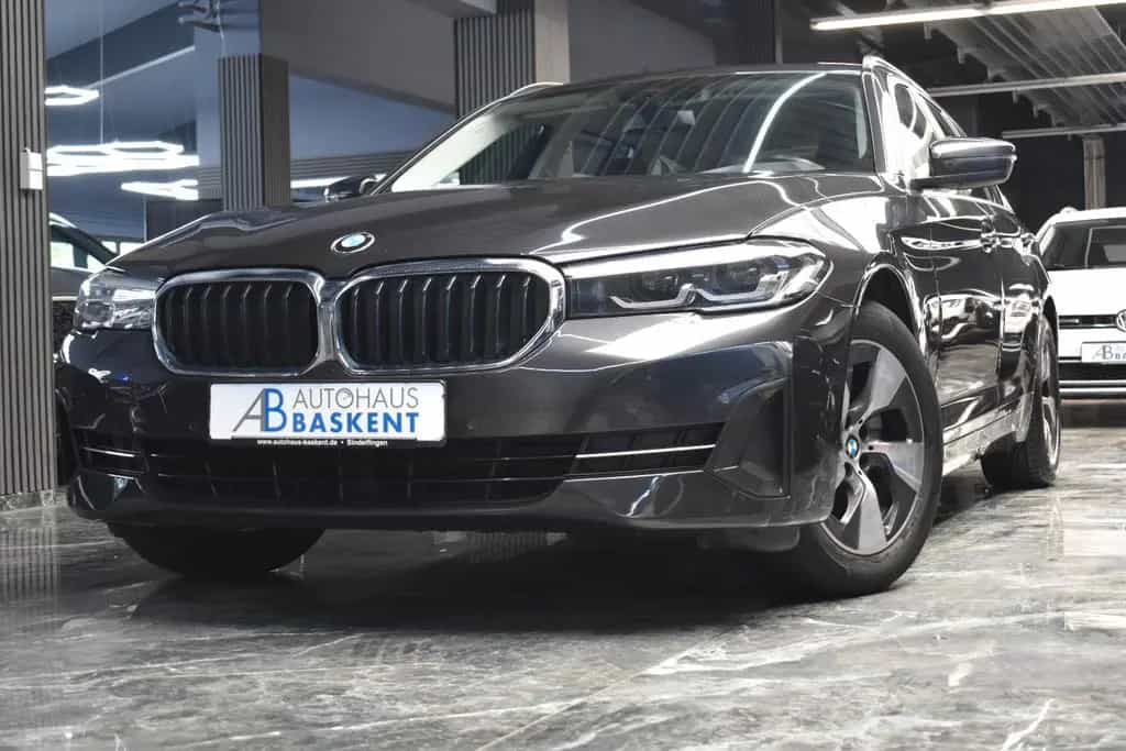 BMW 520 d Touring xDrive*AHK*LED*LIVE COCKPIT*SHZ* 01/2021-photo-31