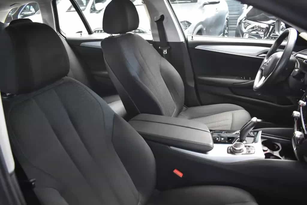 BMW 520 d Touring xDrive*AHK*LED*LIVE COCKPIT*SHZ* 01/2021-photo-7