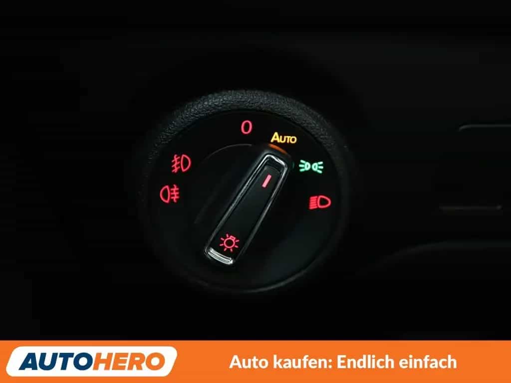 Seat Leon 1.5 TSI ACT FR Black Matt Edition*NAVI*LED* 08/2019-photo-25