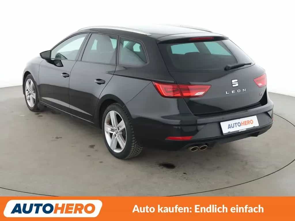 Seat Leon 1.5 TSI ACT FR Black Matt Edition*NAVI*LED* 08/2019-photo-3