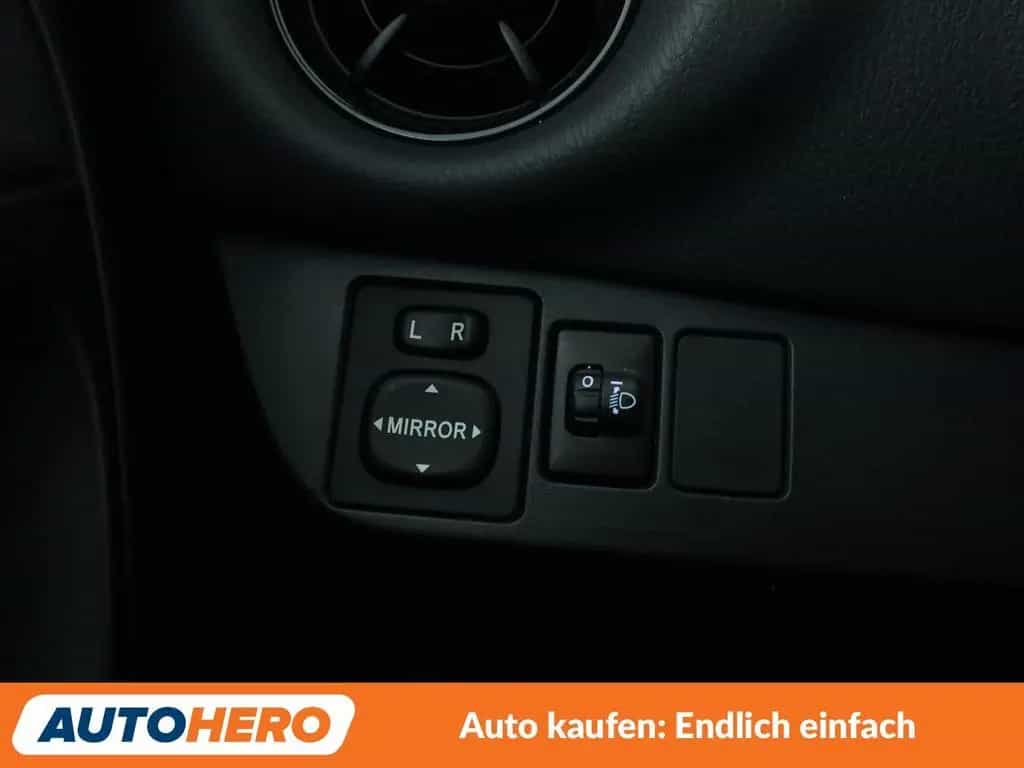 Toyota Yaris 1.5 Dual VVT-iE Team D *NAVI*TEMPO*CAM*SHZ 07/2018-photo-28