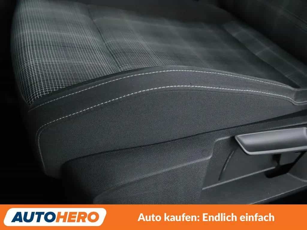 Volkswagen Golf VIII 2.0 TDI GTD Aut.*NAV*MATRIX*ACC*CAM*SH 03/2021-photo-28