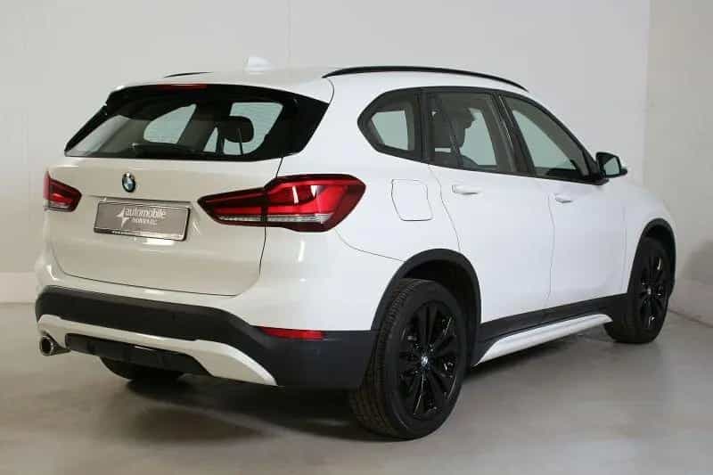BMW X1 sDrive18i Sport Line AHK Panorama LED Navi 04/2021-photo-4