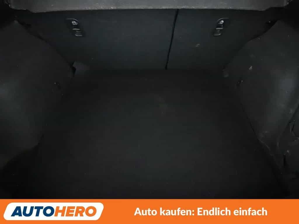 Mazda 3 2.0 Sports-Line *NAVI*HEAD-UP*BI-XENON*ACC*CAM 02/2016-photo-17