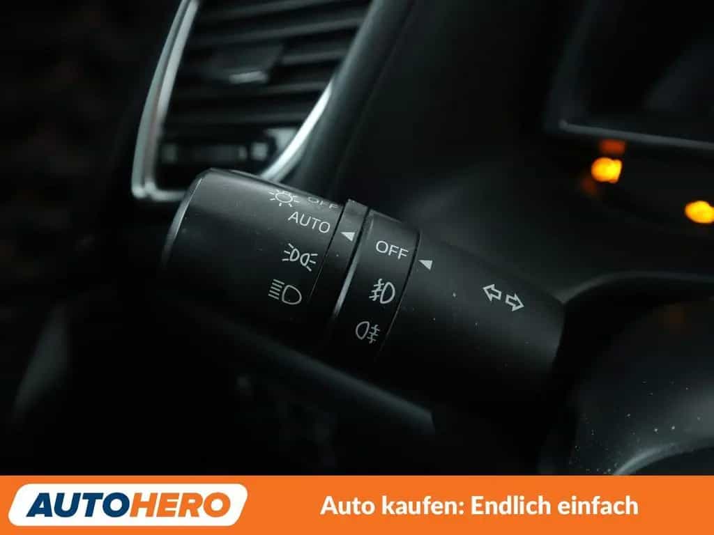 Mazda 3 2.0 Sports-Line *NAVI*HEAD-UP*BI-XENON*ACC*CAM 02/2016-photo-25