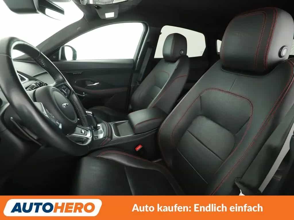 Jaguar E-Pace P250 AWD Aut.*NAVI*TEMPO*CAM*PDC*LIM* 07/2018-photo-9