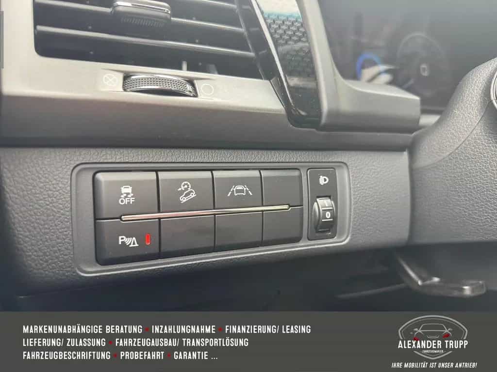 Ssangyong MUSSO Musso Grand 2.2 Black Line 4WD AHK Xeno... 03/2024-photo-21