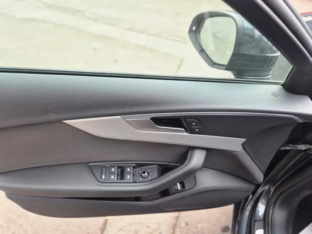Audi A4 Lim. 40 TDI basis 05/2019-photo-3