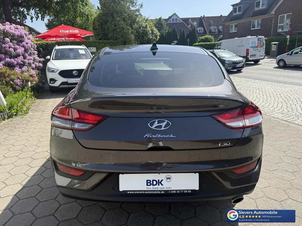 Hyundai i30 Fastback 1,4 TDGI Trend Automatik Navi Kamer 12/2019-photo-5