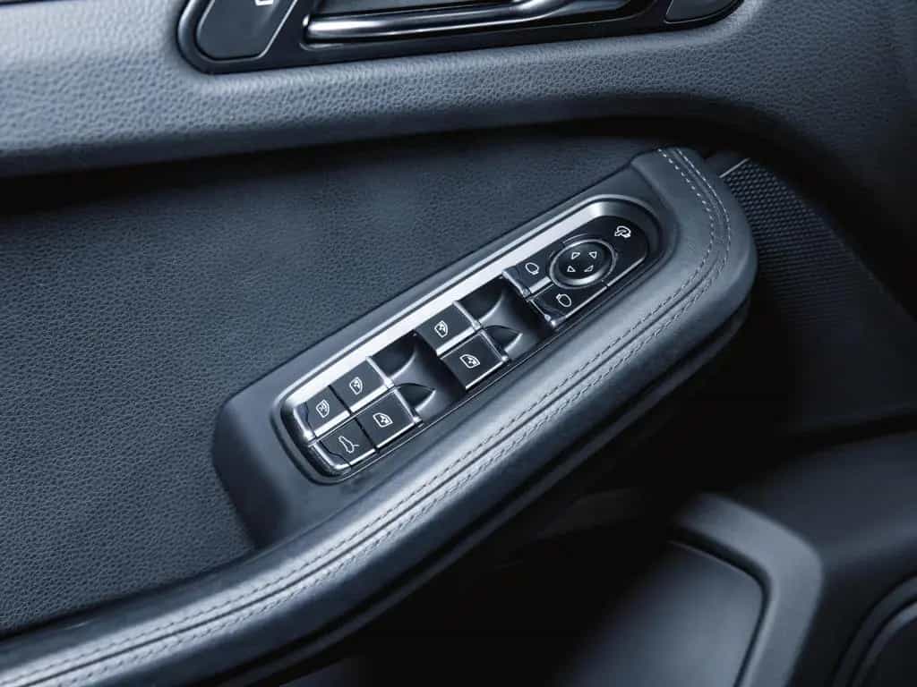 Porsche Macan Rückfahrkamera Spurwechselassistent 05/2023-photo-22