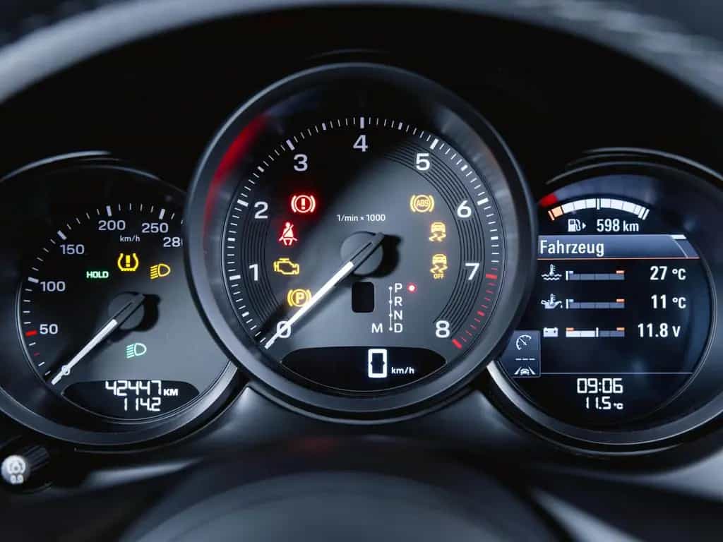 Porsche Macan Rückfahrkamera Spurwechselassistent 05/2023-photo-29