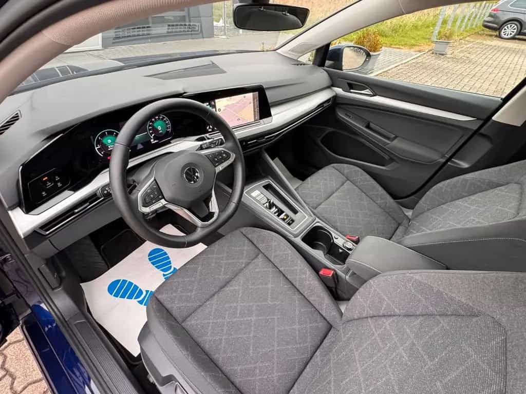 Volkswagen Golf VIII Variant Life 03/2021-photo-5