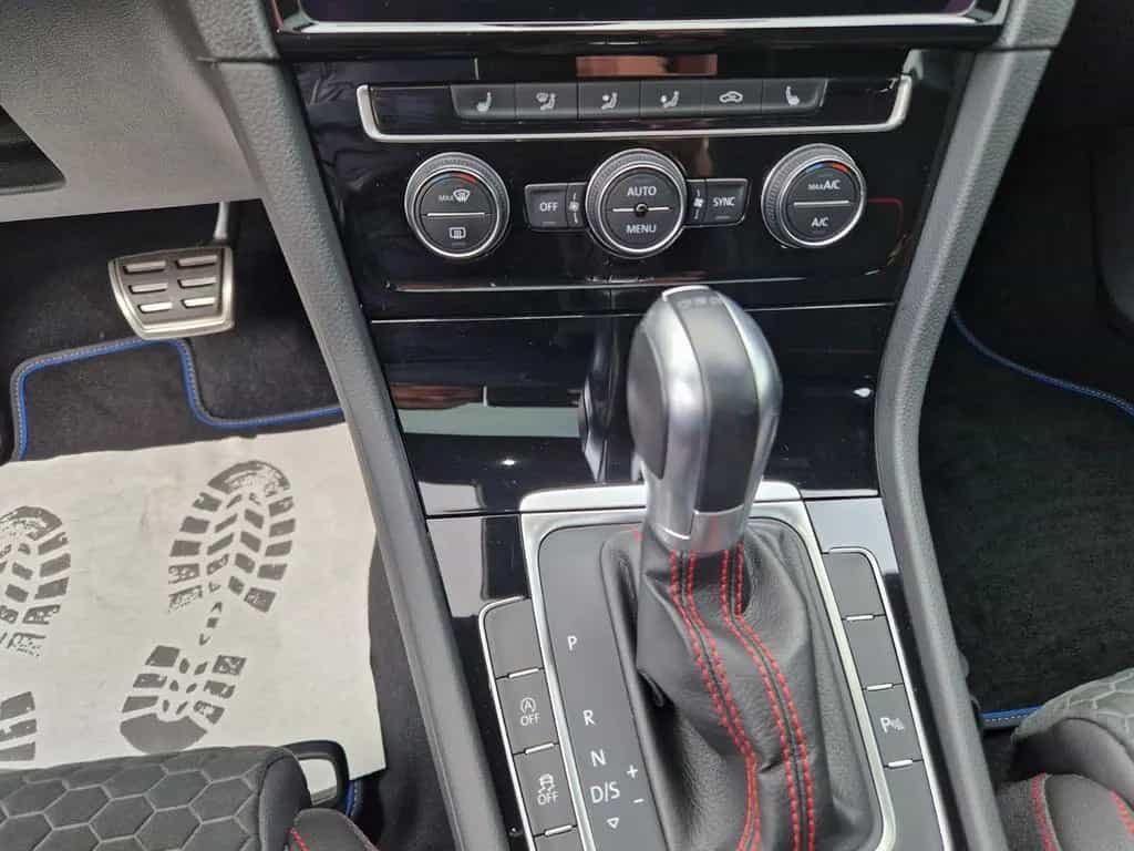 Volkswagen Golf VII Lim. GTI Performance *Pano*Kamera*LED 02/2018-photo-28