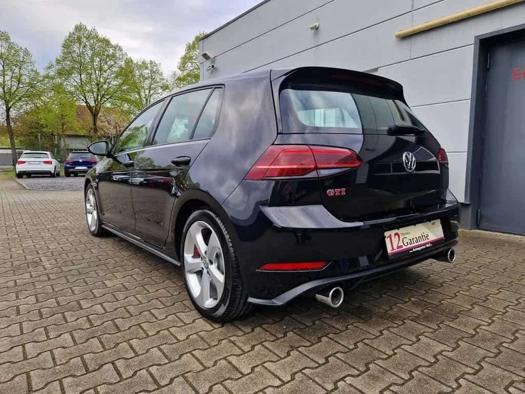 Volkswagen Golf VII Lim. GTI Performance *Pano*Kamera*LED 02/2018-photo-3