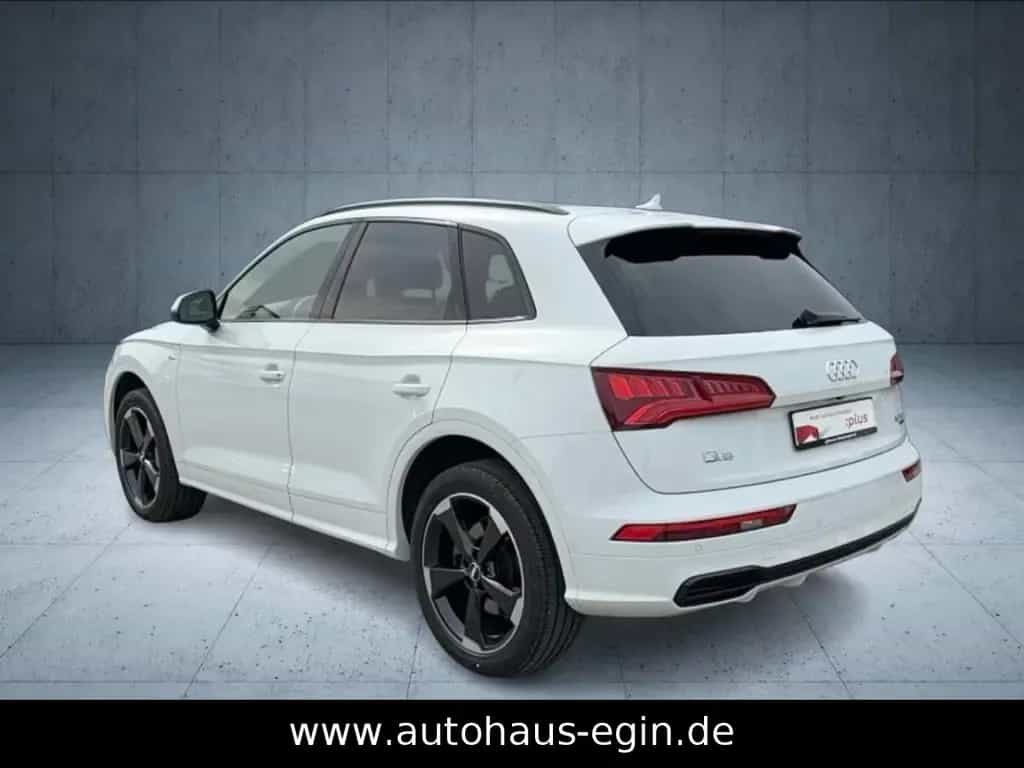 Audi Q5 50 TDI quattro S LINE PANO NAVI LED Garantie 06/2020-photo-2