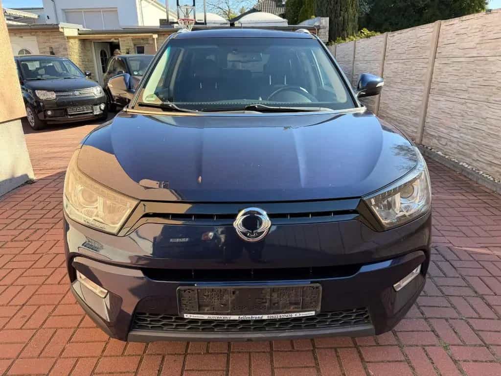 Ssangyong Tivoli 1.6 e-XDi SAPPHIRE 4WD 1.HD+VOLL+LEDER 11/2016-photo-1