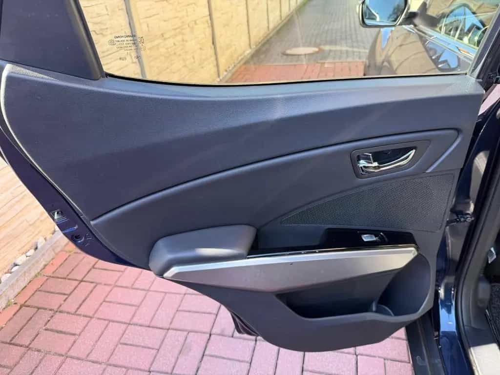Ssangyong Tivoli 1.6 e-XDi SAPPHIRE 4WD 1.HD+VOLL+LEDER 11/2016-photo-20