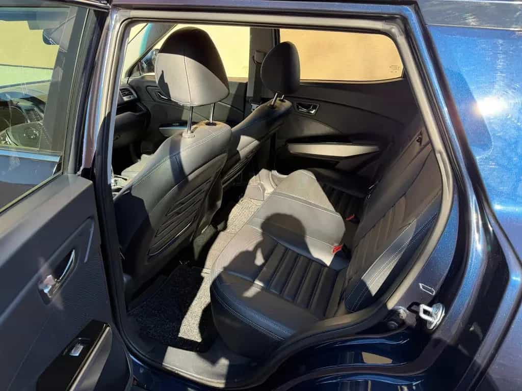 Ssangyong Tivoli 1.6 e-XDi SAPPHIRE 4WD 1.HD+VOLL+LEDER 11/2016-photo-21