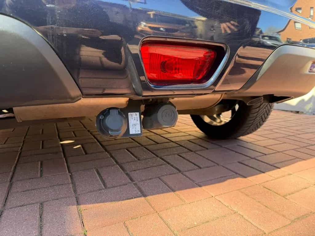 Ssangyong Tivoli 1.6 e-XDi SAPPHIRE 4WD 1.HD+VOLL+LEDER 11/2016-photo-7