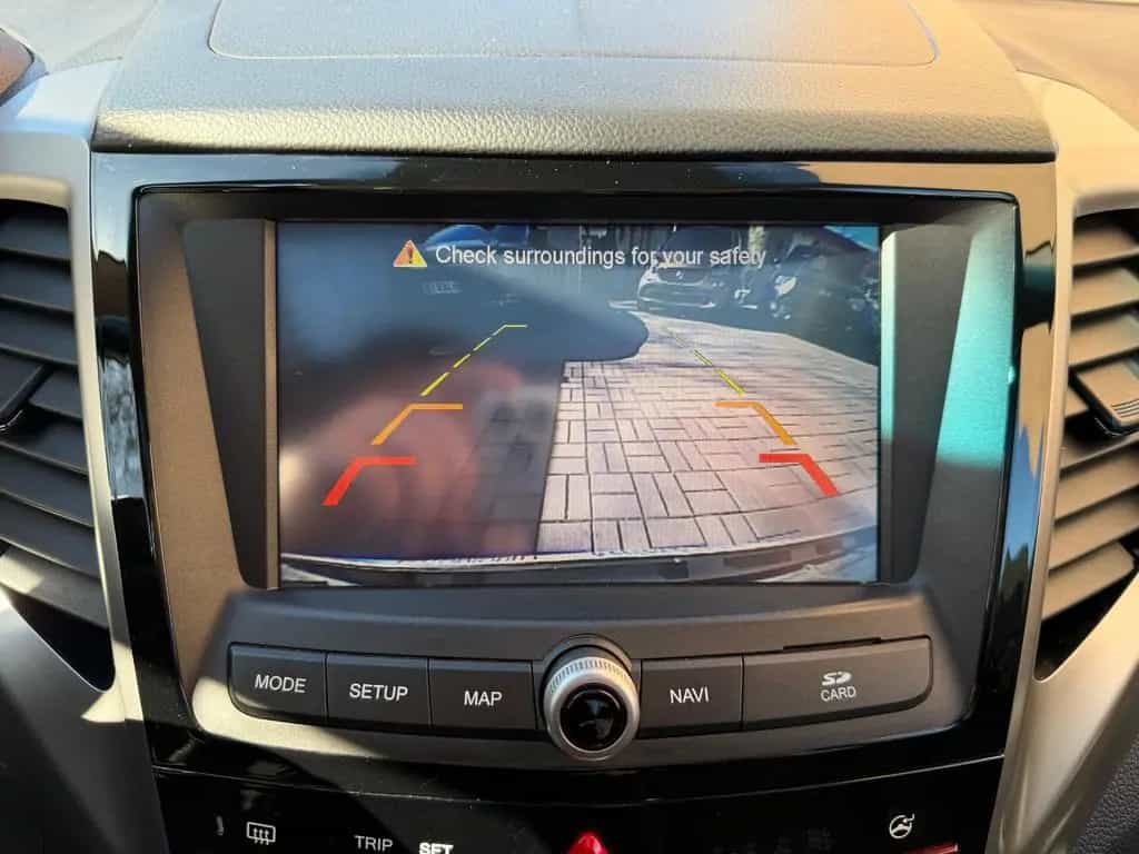 Ssangyong Tivoli 1.6 e-XDi SAPPHIRE 4WD 1.HD+VOLL+LEDER 11/2016-photo-9