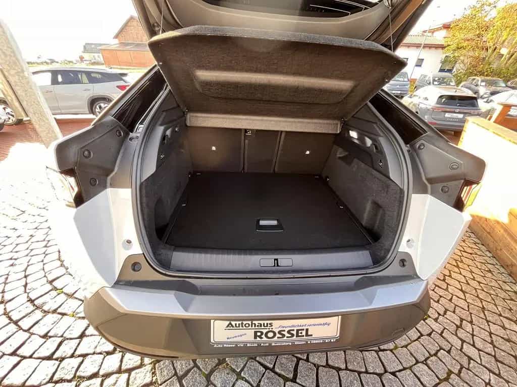 Peugeot 3008 1,2 Pure Tech GT 19" Alu AHK RFK Navi Full null-photo-10