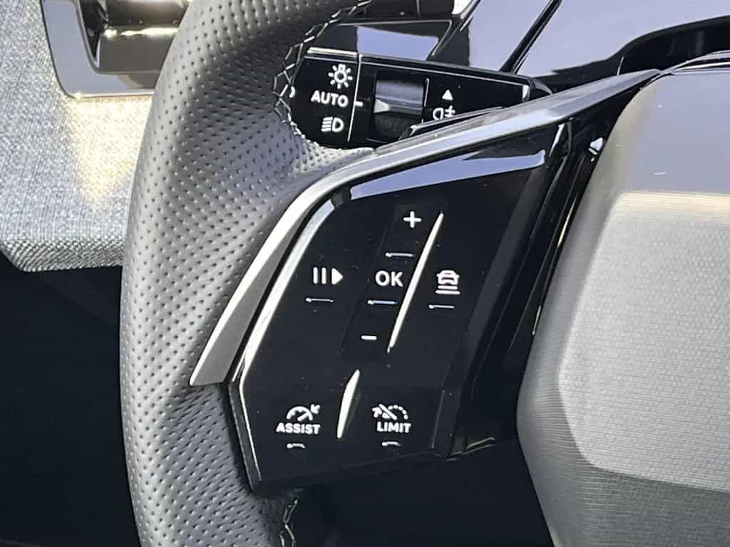 Peugeot 3008 1,2 Pure Tech GT 19" Alu AHK RFK Navi Full null-photo-14